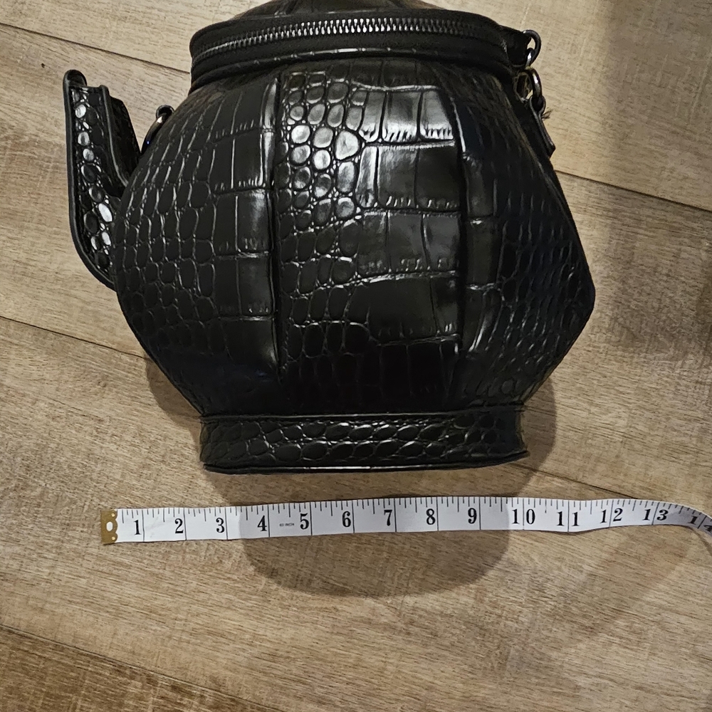 Gothic Teapot Hand And Crossbody Bag Brand New - Picture 5 of 6